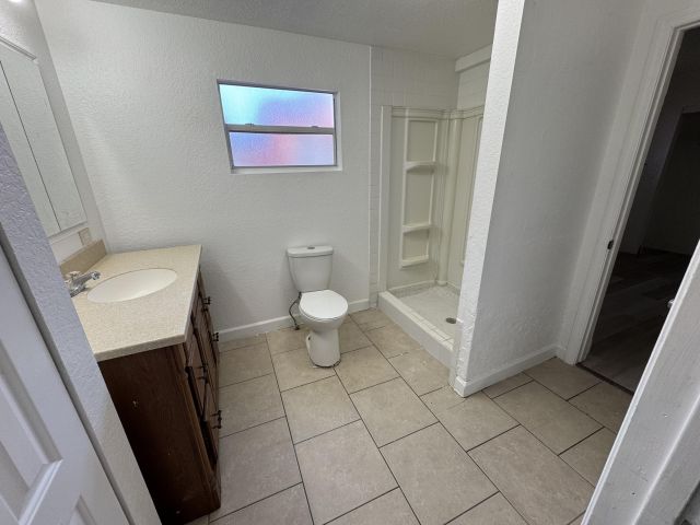 Home for rent at 717 43 Street - photo 6893598