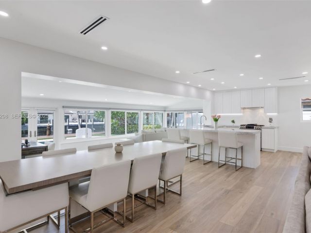 3-bedroom home for sale in Pompano Beach - 2448 SE 9th St - MondialRealty