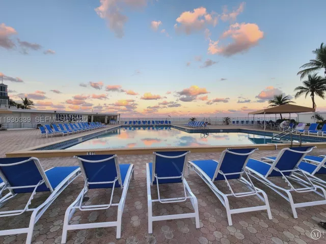 2-bedroom condo for sale in Hollywood - 3505 S Ocean Dr 508 - MondialRealty
