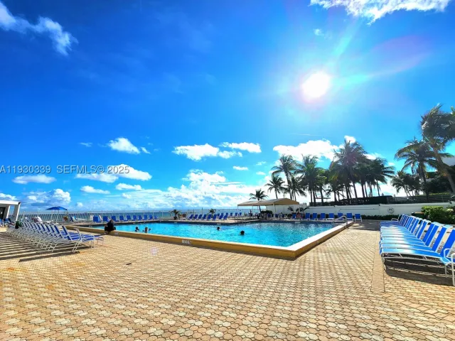 2-bedroom condo for sale in Hollywood - 3505 S Ocean Dr 508 - MondialRealty
