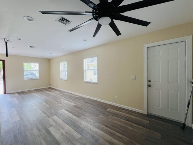 Home for rent at 3319 S Olive Avenue - photo 6917110