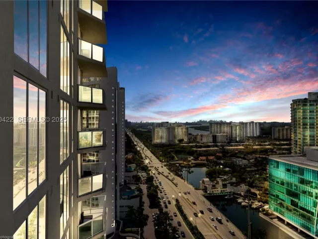 2-bedroom condo for rent in Sunny Isles Beach - 16699 Collins Ave 2407 - MondialRealty