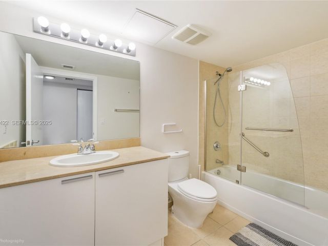 Apartment for rent  Unit #2407 - photo 6897279