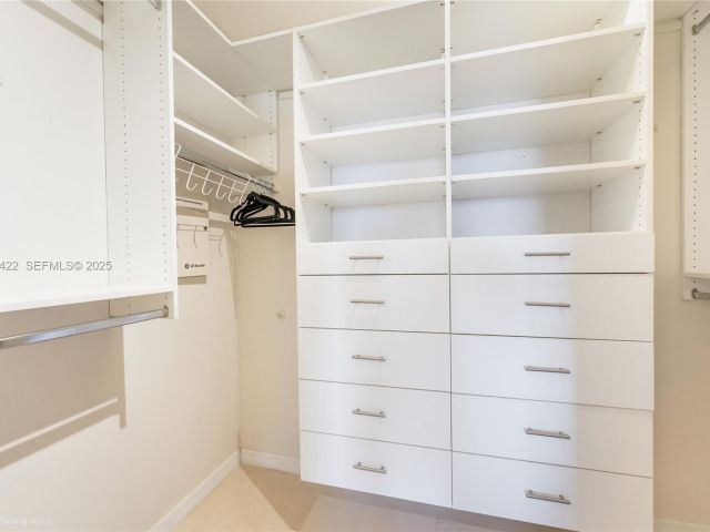 Apartment for rent  Unit #2407 - photo 6897282