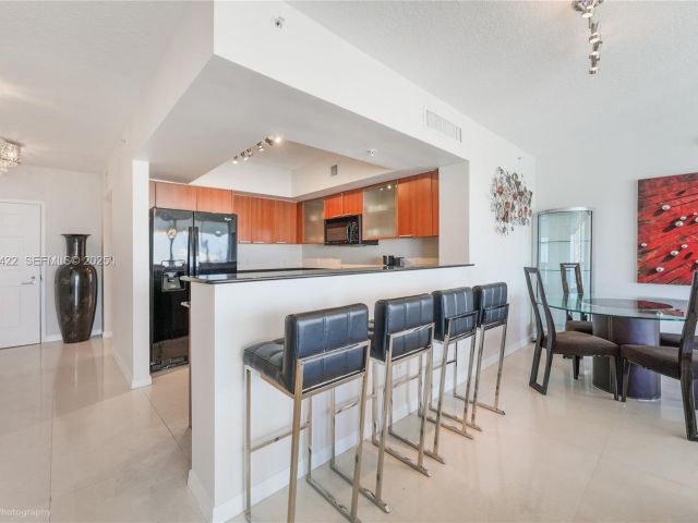 Apartment for rent  Unit #2407 - photo 6897288