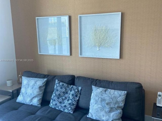 Apartment for rent  Unit #604 - photo 7427768