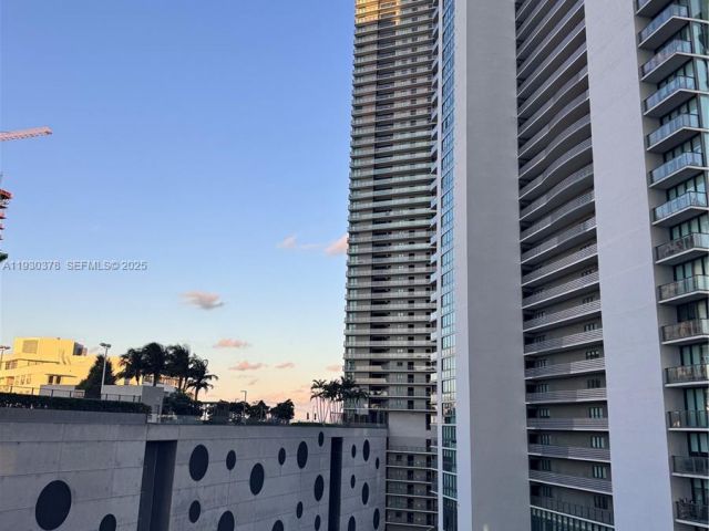 Apartment for rent  Unit #604 - photo 7427777