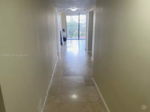 3-bedroom condo for rent in Sunny Isles Beach - 210 174th St 419 - MondialRealty