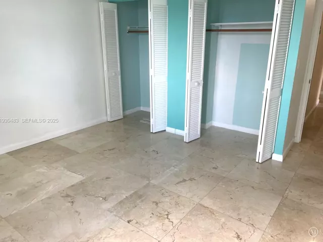 3-bedroom condo for rent in Sunny Isles Beach - 210 174th St 419 - MondialRealty