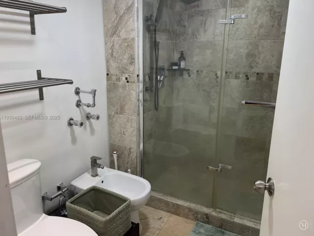 3-bedroom condo for rent in Sunny Isles Beach - 210 174th St 419 - MondialRealty