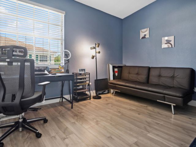 Home for rent at 148 SW 7th Court - photo 6897176