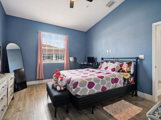 Home for rent at 148 SW 7th Court - photo 6897178