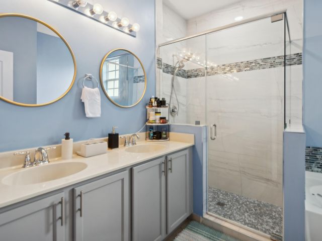 Home for rent at 148 SW 7th Court - photo 6897180