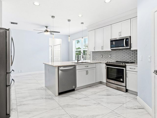 Home for rent at 12403 Cascades Pointe Drive - photo 6897117