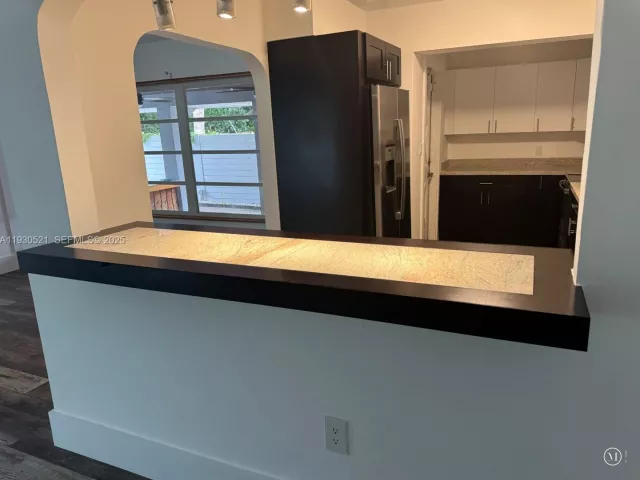 3-bedroom home for rent in Biscayne Park - 985 NE 115th St - MondialRealty