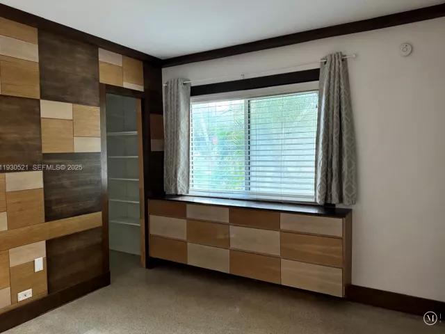 3-bedroom home for rent in Biscayne Park - 985 NE 115th St - MondialRealty