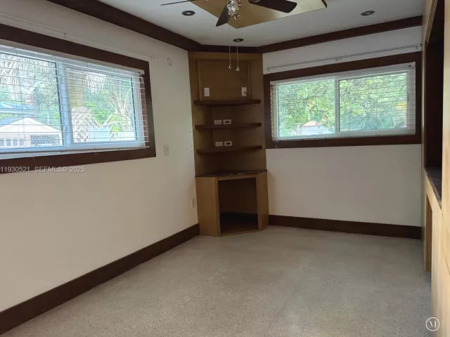 3-bedroom home for rent in Biscayne Park - 985 NE 115th St - MondialRealty