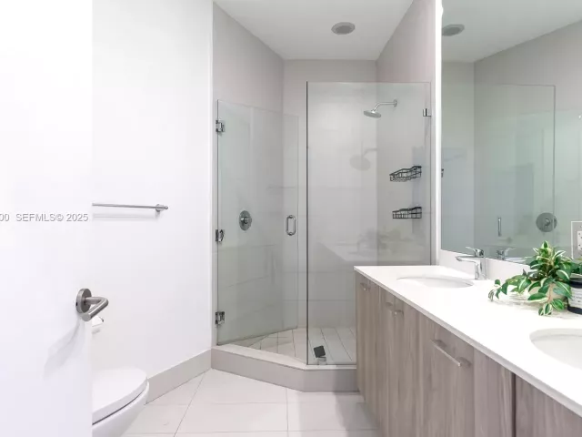 2-bedroom condo for sale in Miami - 501 NE 31st St 307 - MondialRealty