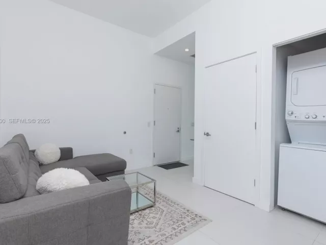 2-bedroom condo for sale in Miami - 501 NE 31st St 307 - MondialRealty