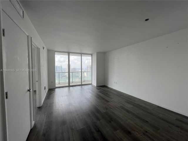 Apartment for sale  Unit #4105 - photo 6897264