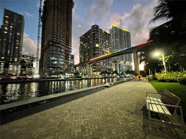 1-bedroom condo for rent in Miami - 90 SW 3rd St 1110 - MondialRealty