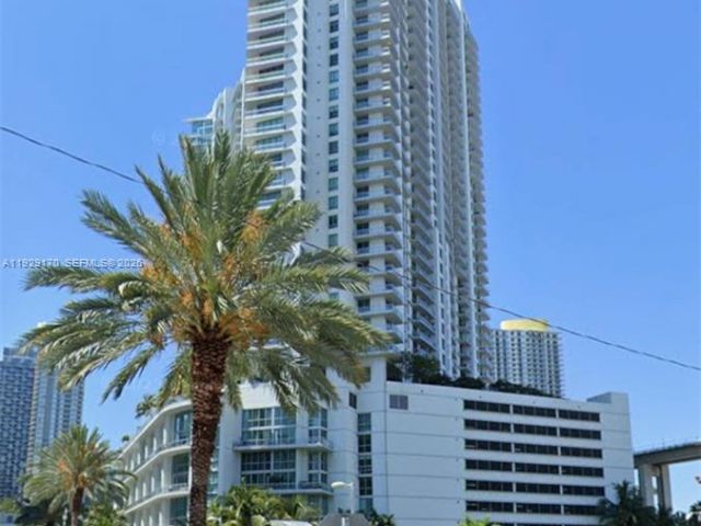 1-bedroom condo for rent in Miami - 90 SW 3rd St 1110 - MondialRealty