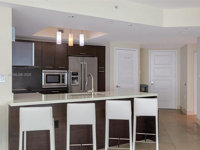 Apartment for sale  Unit #1-1006 - photo 6900538