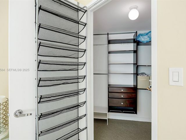 Apartment for sale  Unit #1-1006 - photo 6900540