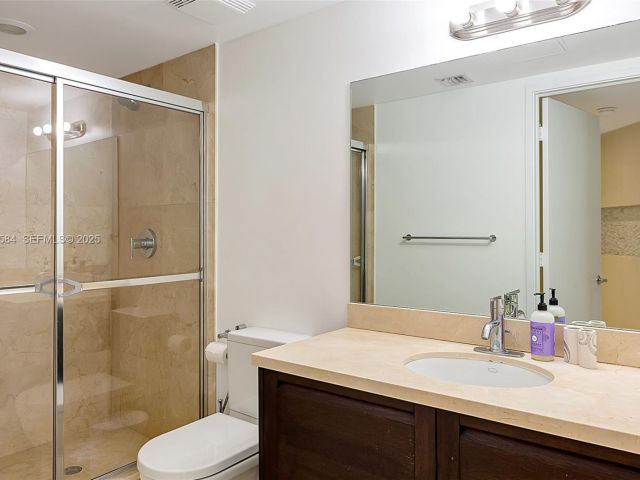 Apartment for sale  Unit #1-1006 - photo 6900550