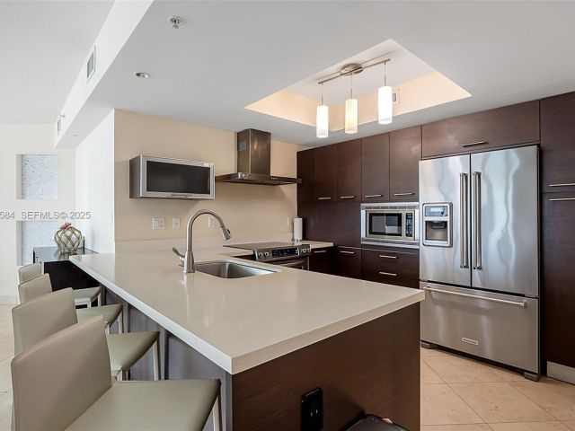 Apartment for sale  Unit #1-1006 - photo 6900553