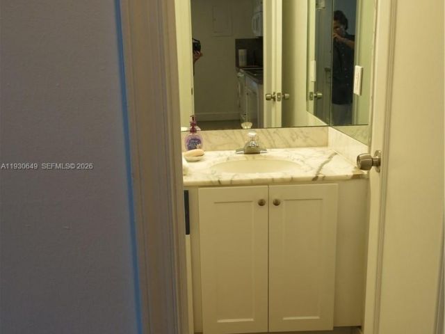 Apartment for rent  Unit #102 - photo 6901996