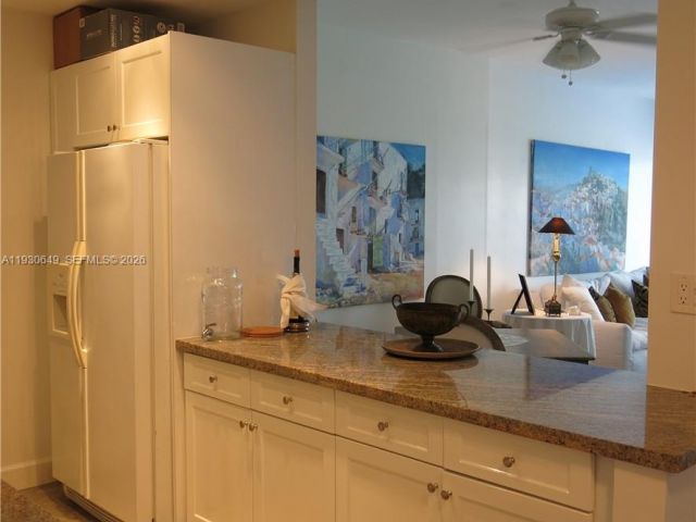 Apartment for rent  Unit #102 - photo 6902002