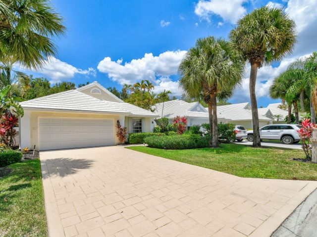 Home for sale at 9293 Heathridge Drive - photo 6899248