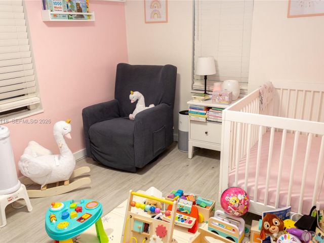 2-bedroom home for sale in Hollywood - 2444 Roosevelt St - MondialRealty