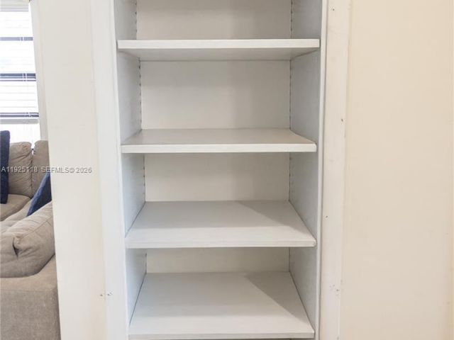 2-bedroom home for sale in Hollywood - 2444 Roosevelt St - MondialRealty