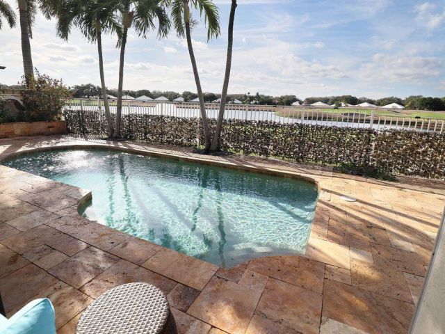 Home for rent at 1119 Avondale Court - photo 6899213