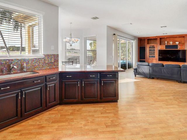 Home for rent at 1119 Avondale Court - photo 6899215