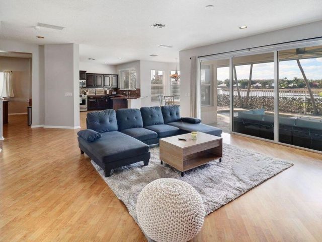 Home for rent at 1119 Avondale Court - photo 6899220