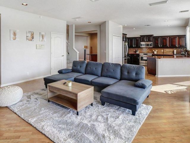 Home for rent at 1119 Avondale Court - photo 6899221