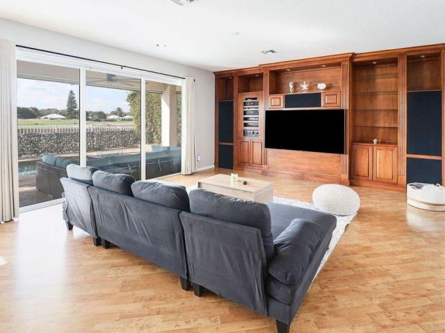 Home for rent at 1119 Avondale Court - photo 6899223