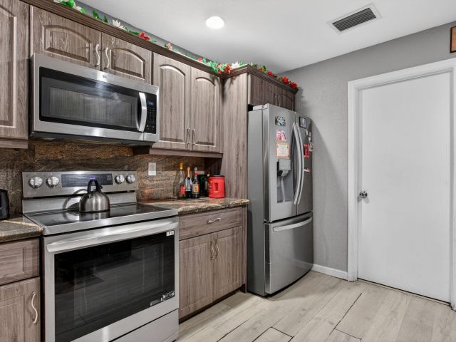 Home for sale at 2636 NW 9th Court - photo 6922178