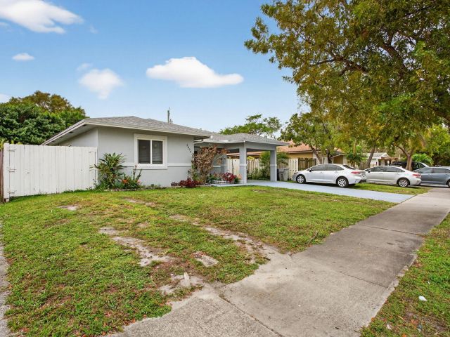 Home for sale at 2636 NW 9th Court - photo 6922192