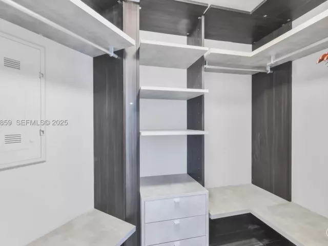 2-bedroom condo for sale in Miami - 801 S Miami Ave 1805 - MondialRealty
