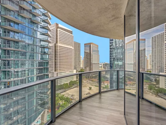 2-bedroom condo for sale in Miami - 801 S Miami Ave 1805 - MondialRealty