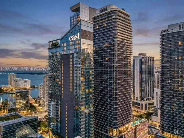 2-bedroom condo for sale in Miami - 801 S Miami Ave 1805 - MondialRealty