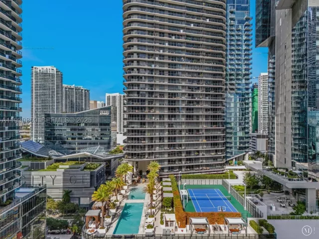 2-bedroom condo for sale in Miami - 801 S Miami Ave 1805 - MondialRealty