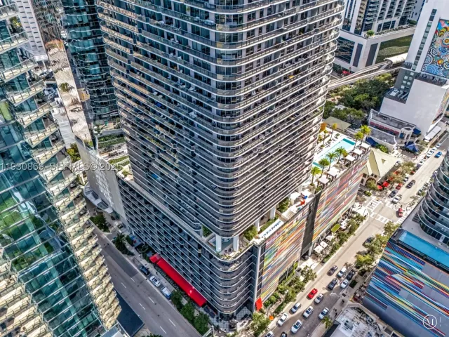 2-bedroom condo for sale in Miami - 801 S Miami Ave 1805 - MondialRealty