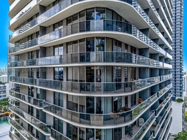2-bedroom condo for sale in Miami - 801 S Miami Ave 1805 - MondialRealty