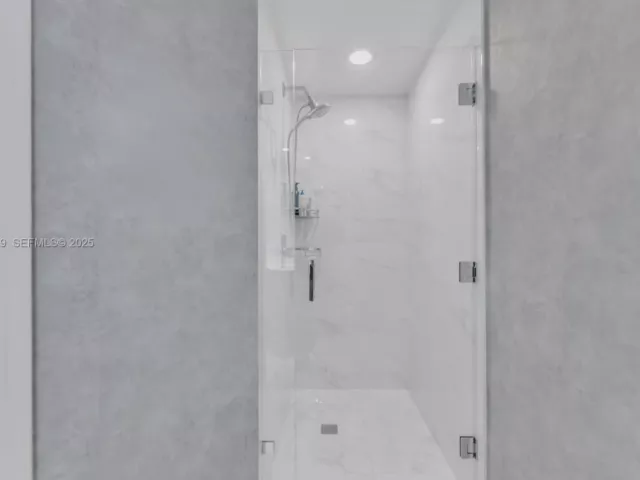 2-bedroom condo for sale in Miami - 801 S Miami Ave 1805 - MondialRealty
