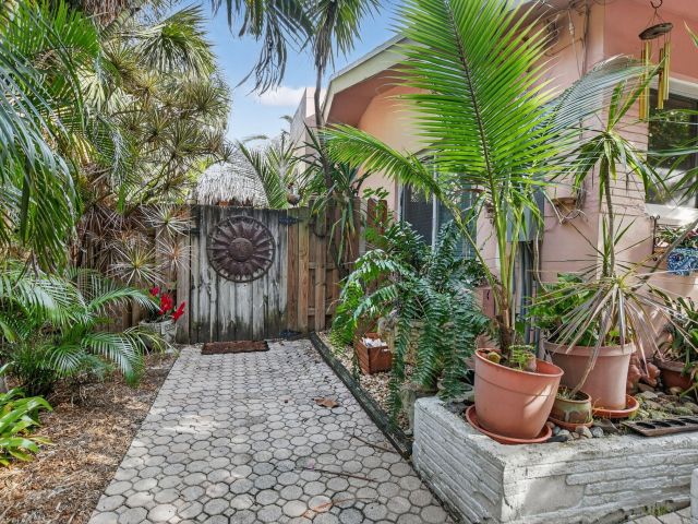 Home for sale at 460 SE 18th Avenue - photo 6901600